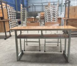 Bàn ghế học sinh gỗ cao su BHSCS2