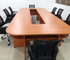 Bàn họp rỗng giữa SV/SCT4016