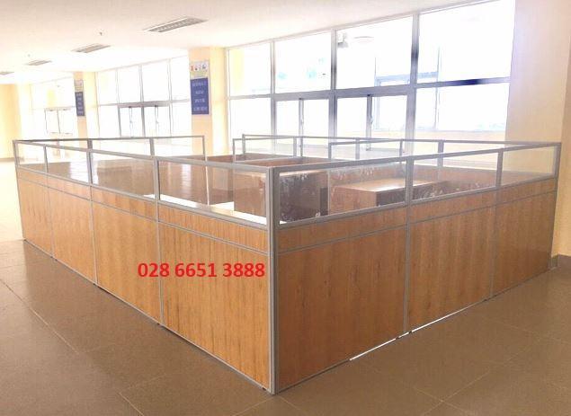 vach-ngan-go-co-kinh-vngk-09_1570502874 Vách ngăn bàn làm việc gỗ kính VNGK-09