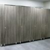 vách ngăn vệ sinh - nhà vệ sinh tiêu chuẩn